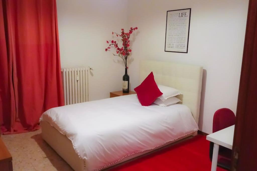 Unique & Beautiful Bedroom In Central Of Firenze Eksteriør bilde