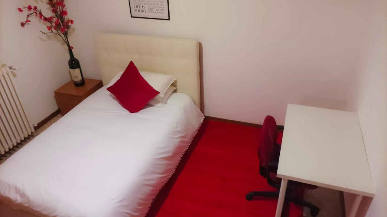 Unique & Beautiful Bedroom In Central Of Firenze Eksteriør bilde
